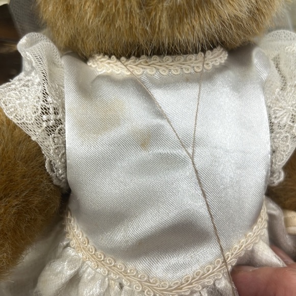 Boyd’s Bears bride and groom - Picture 5 of 7